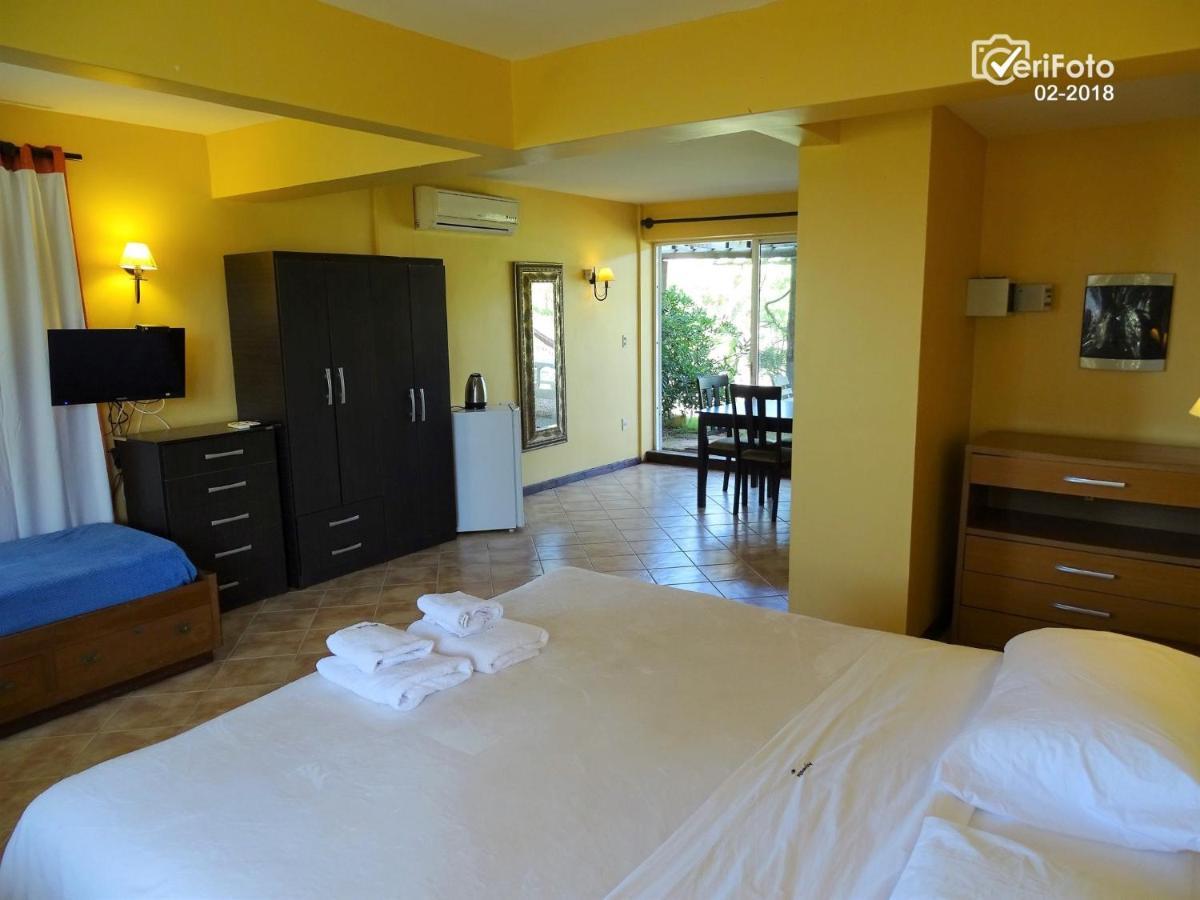 Hotel Aquarella 푼타 델 디아블로 외부 사진